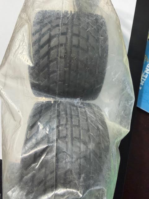 Kyosho Part #UM56 Rear Tires Sideways Sprint Car
