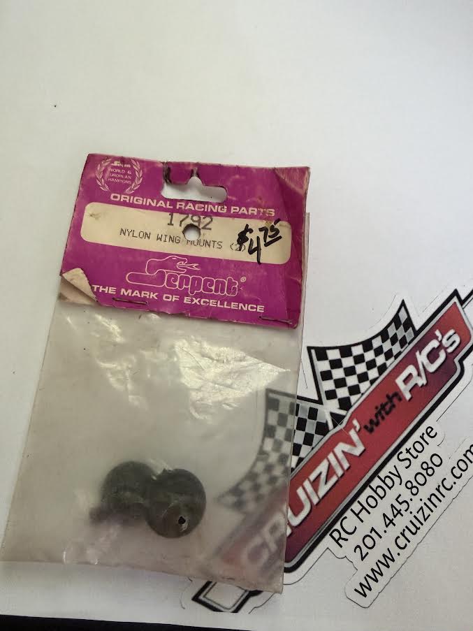 Serpent Part #SER1792 Nylon Wing Mounts (2)