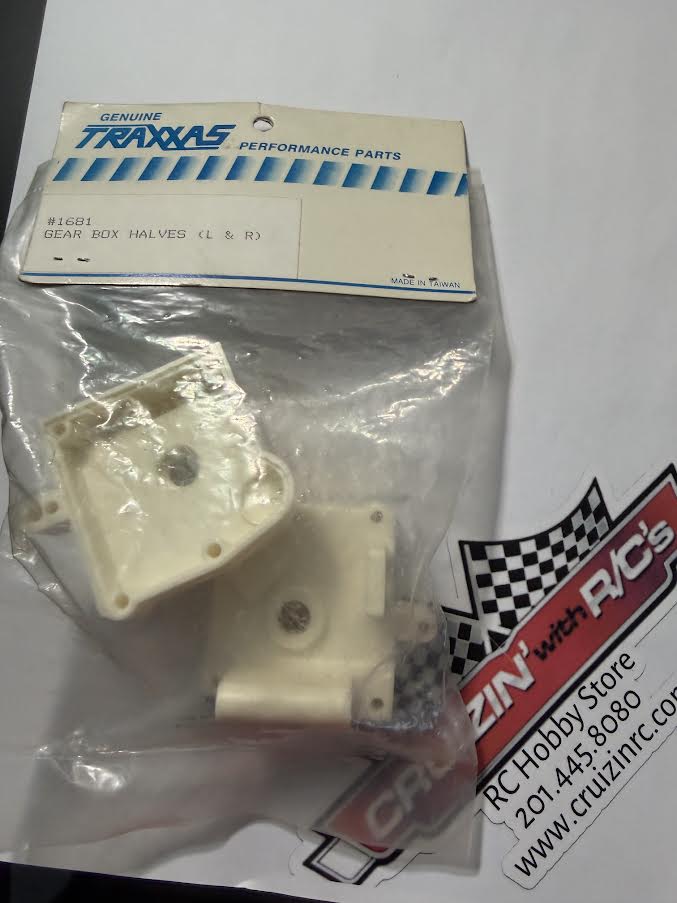 Traxxas Part #TRA1681White Gear Box Halves (L & R) White VINTAGE