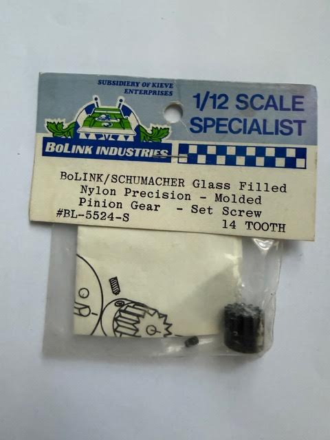 BoLink Part #BL-5524-S BoLink/Schumacher Glass Filled Nylon Precision - Molder Pinion Gear - Ser Screw 14T - vintage