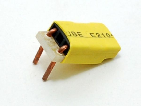 PN Racing Part #MA0114Y MA010 Crystal Lay Down Adapter (Yellow)